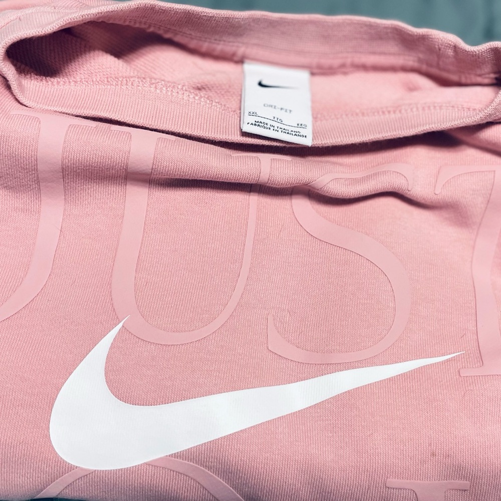 Nike Pink Logo Sweatshirt                size XXL